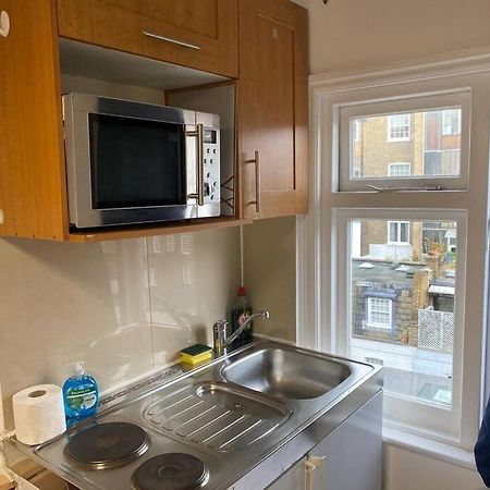 F14- Single Studio Shared Shower/Toilet Near Paddington Londen Buitenkant foto